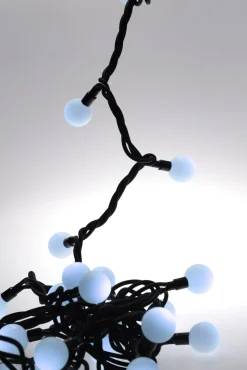 Online Christmas Land 50 Extendable Outdoor Xp Led Ice-White Berry Christmas Lights