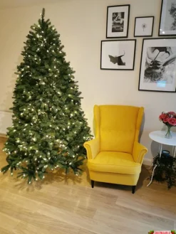 Best Christmas Land 7.5Ft Feel Real Newberry Spruce Pre-Lit Artificial Christmas Tree