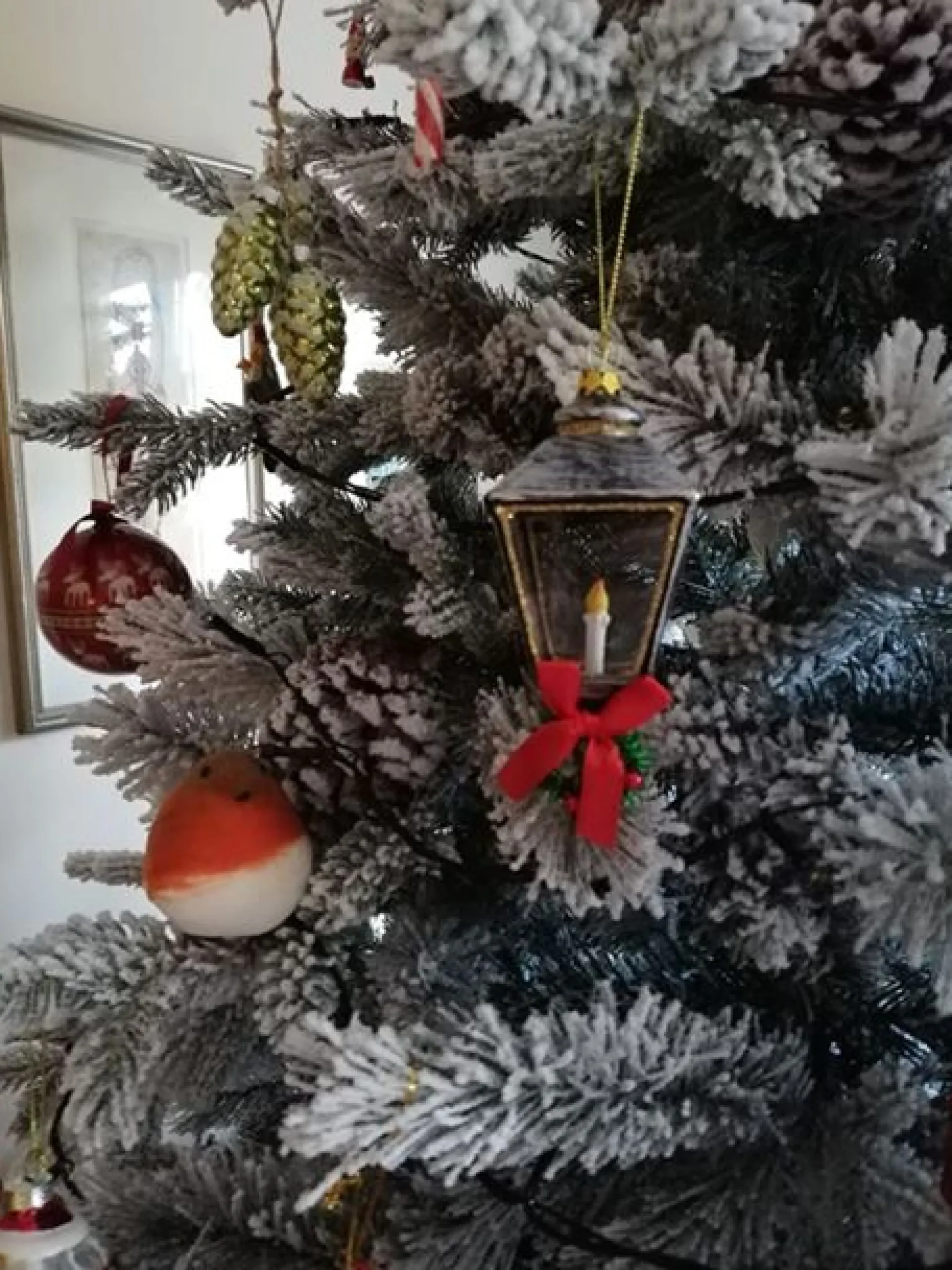 Best Christmas Land 7.5Ft Feel Real Snowy Waterford Pine Artificial Christmas Tree