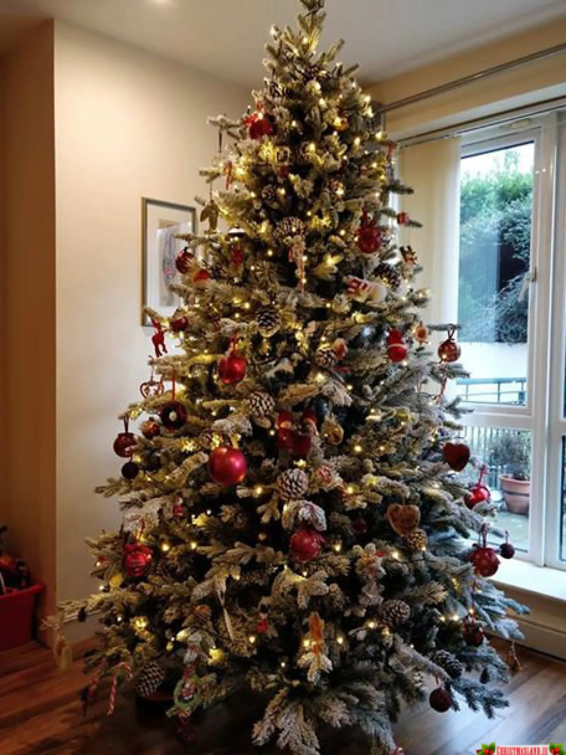 Best Christmas Land 7.5Ft Feel Real Snowy Waterford Pine Artificial Christmas Tree